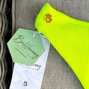 Buffbunny Chasing Waterfalls bottom